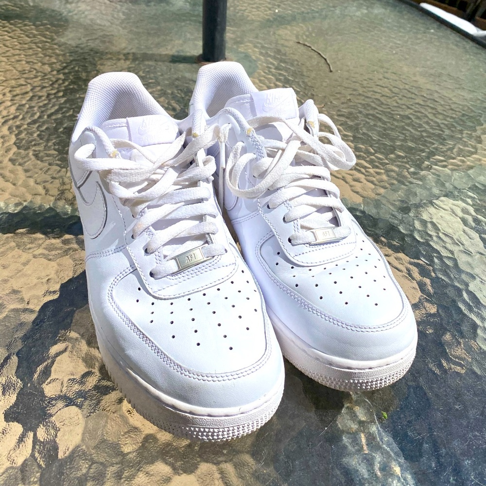 Nike Air Force 1s white